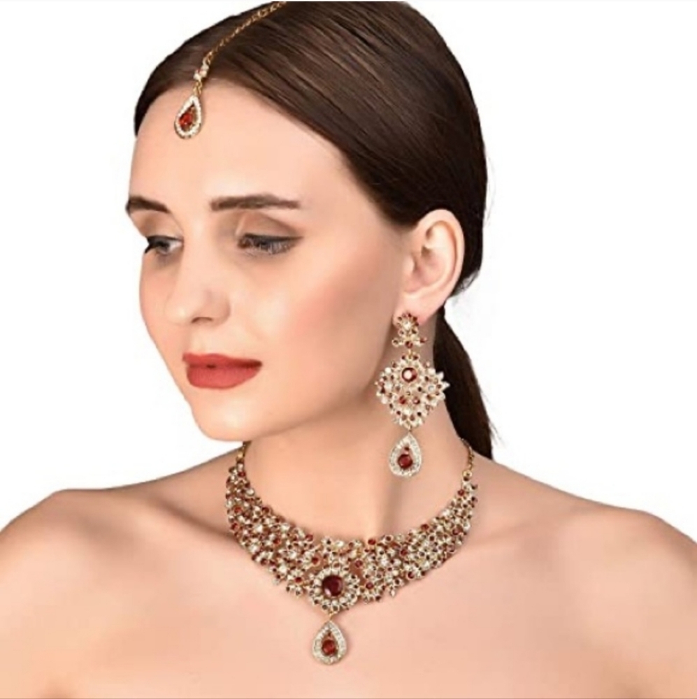 Touchstone Indian Bollywood Rhinestone Necklace Earrings Tikka Set